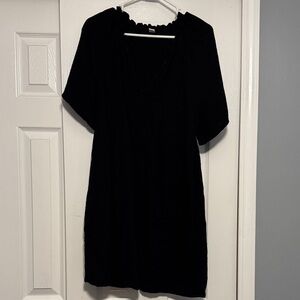 Old Navy Black V-Neck Dress